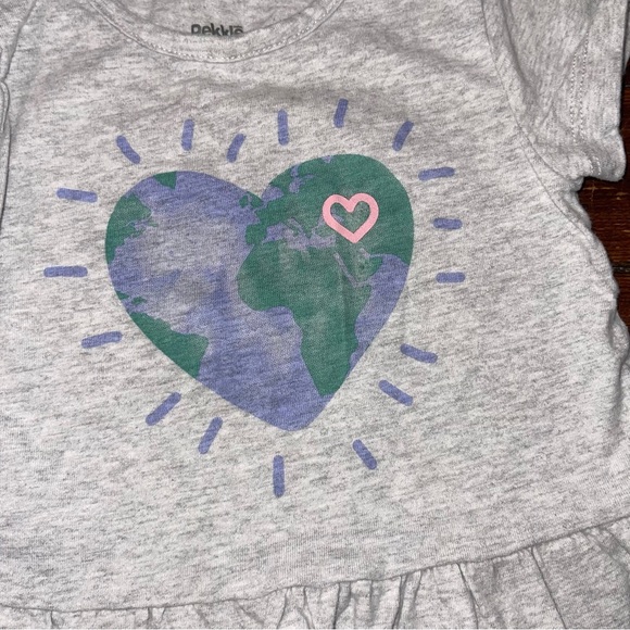 Pekkle Heart and Earth T-Shirts Set - Picture 5 of 5